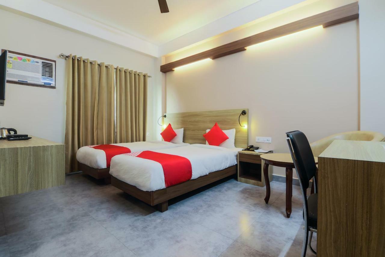 Hotel Gulmohar Grand Jorhāt Eksteriør bilde