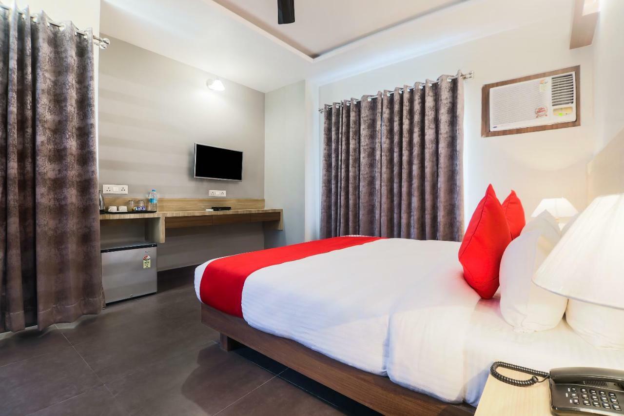 Hotel Gulmohar Grand Jorhāt Eksteriør bilde