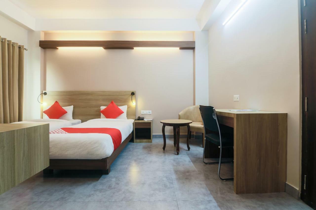 Hotel Gulmohar Grand Jorhāt Eksteriør bilde